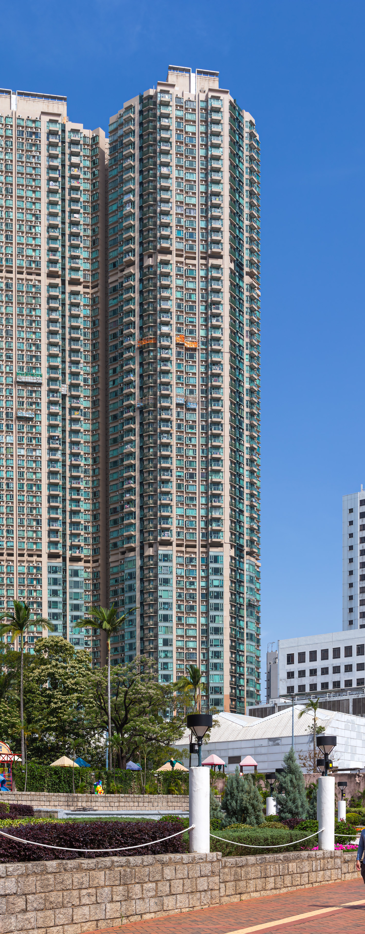 Victoria Towers III, Hong Kong - View from the southeast. © Mathias Beinling